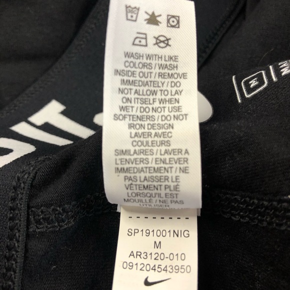 🥳🎉🎊 Host Pick 🥳🎉🎊 - Women’s Nike Leggings - Picture 8 of 9